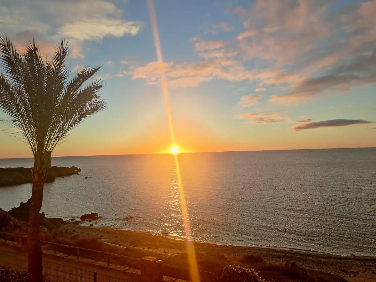 Frontline Beach Apartment, La Perla De La Bahia, Bahia De Casares - Estepona 아파트