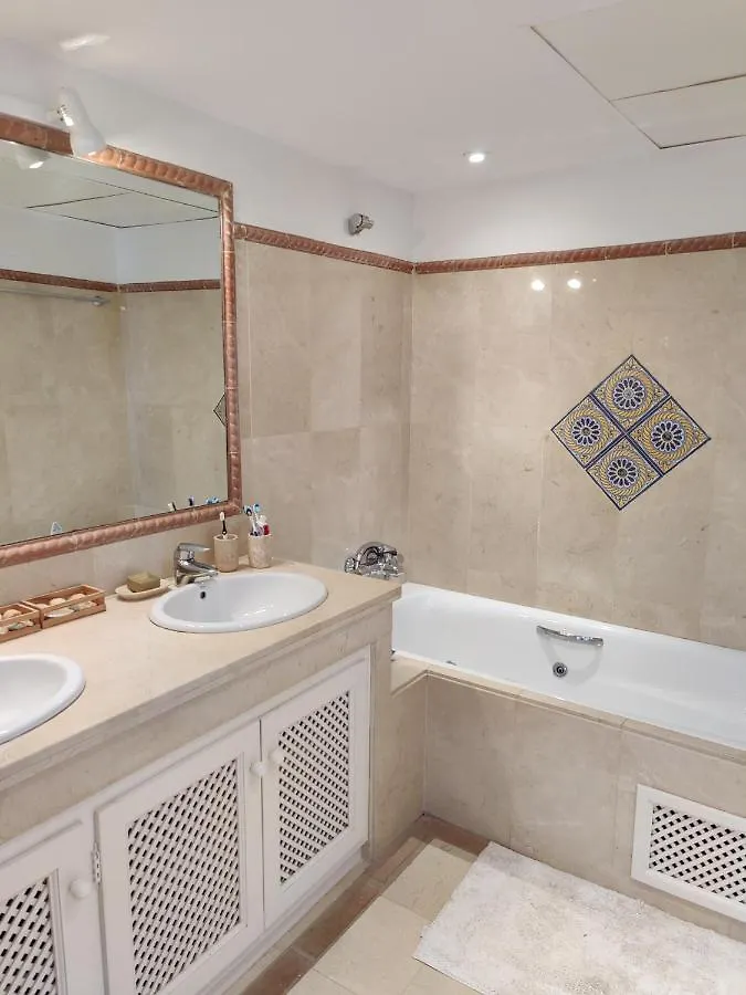 Frontline Beach Apartment, La Perla De La Bahia, Bahia De Casares - Estepona 0*,